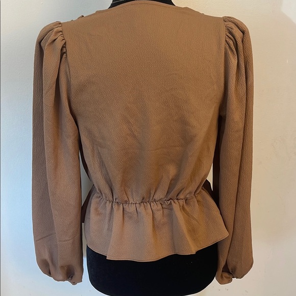 Express | Women’s Brown Plunge V-Neck Billowy Sleeve Peplum Top Size Small - Picture 6 of 7